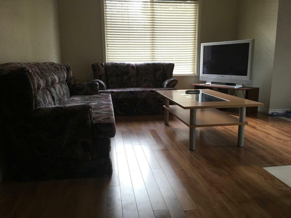 Decent Location Home 素里 外观 照片