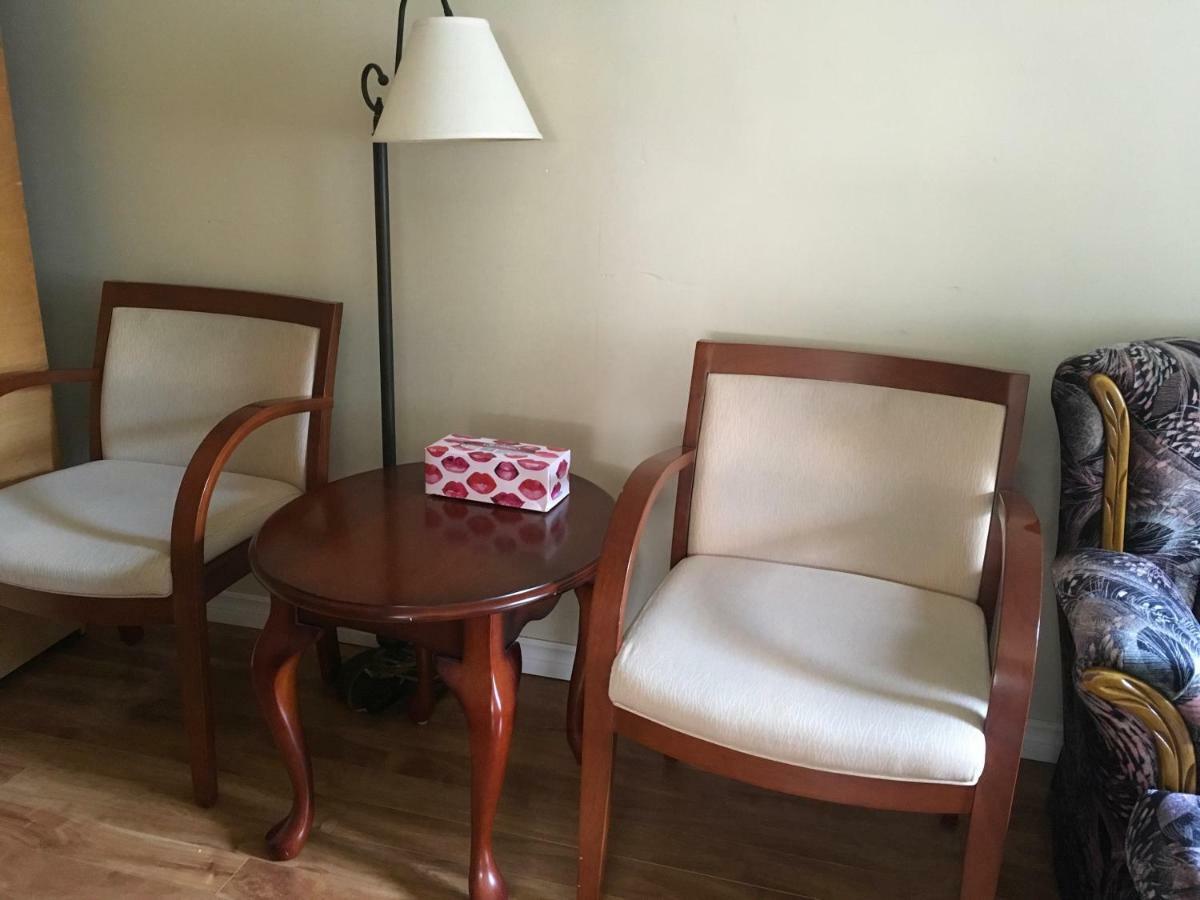 Decent Location Home 素里 外观 照片