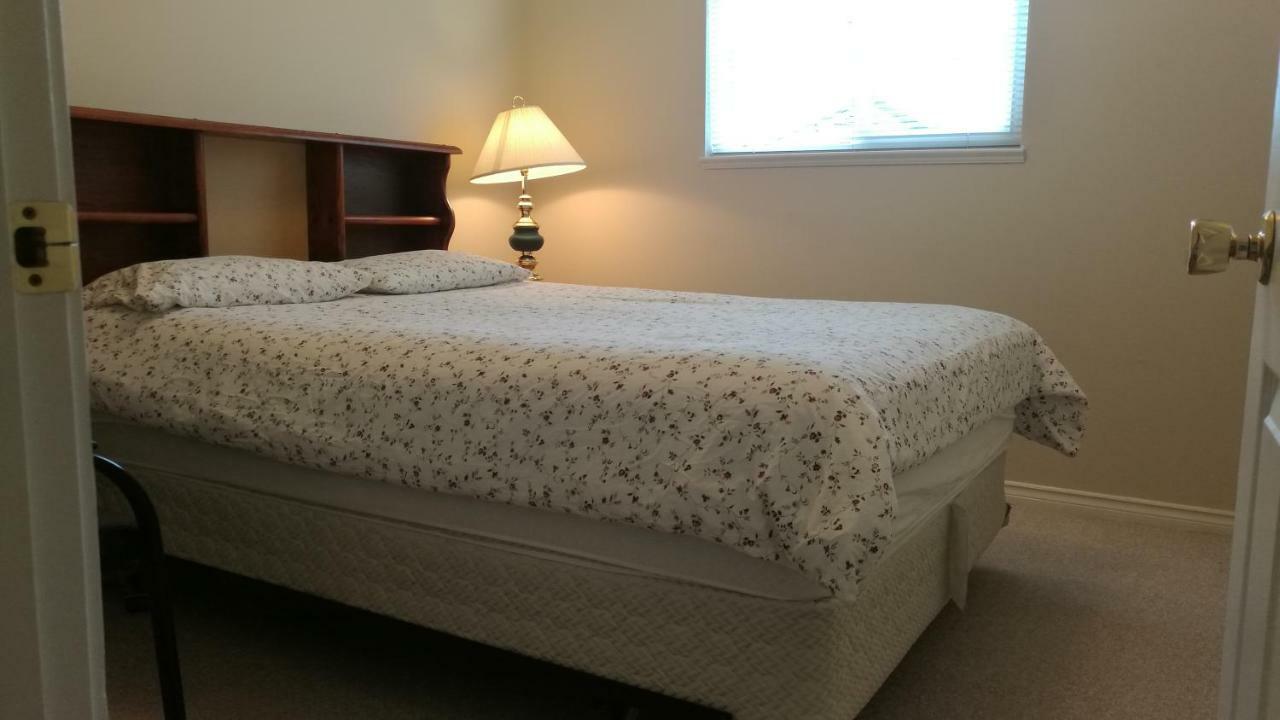 Decent Location Home 素里 外观 照片